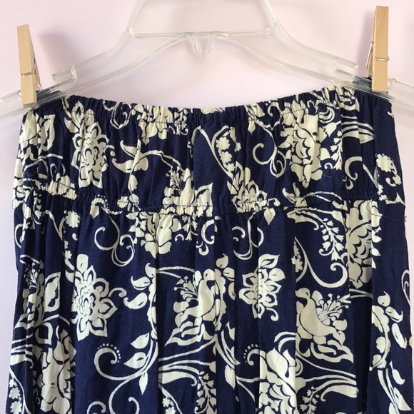 Wide Ruffled Hem Maxi - Picture 8 of 8